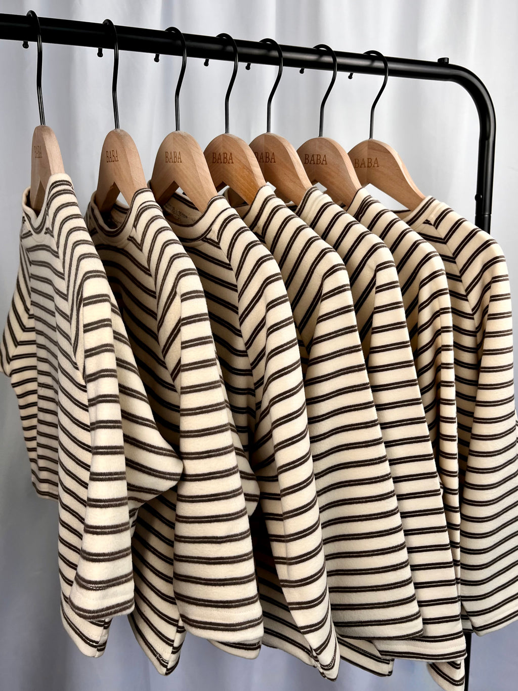 Little lines tee image 4