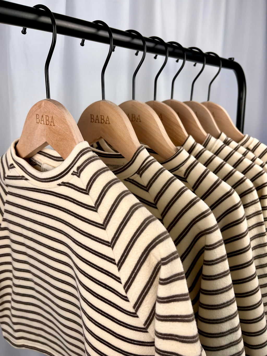 Little lines tee image 3